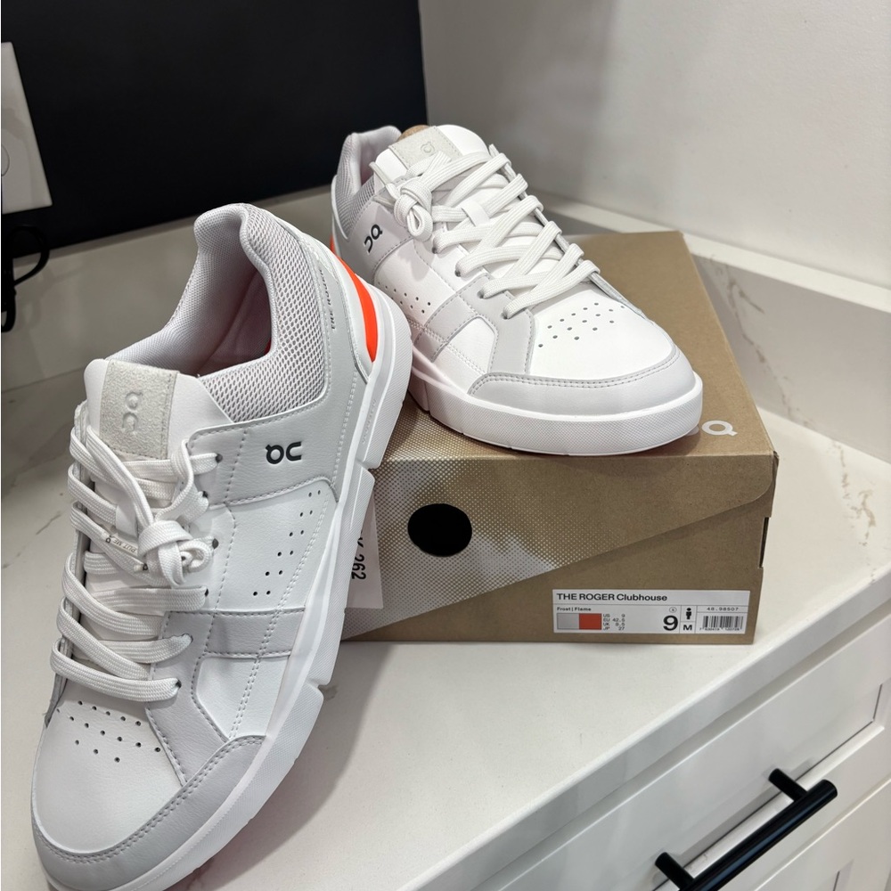 On Running The Roger Clubhouse Men's White Athletic Sneakers